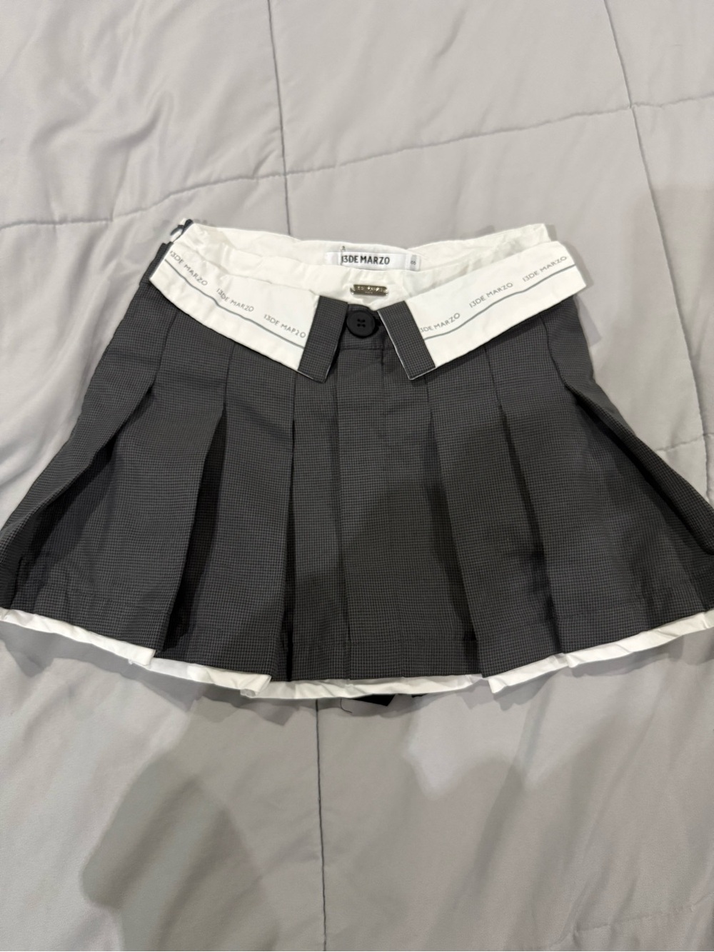 13DE MARZO Bear Loin Pleated Skirt Small/Authentic MISSING BEAR